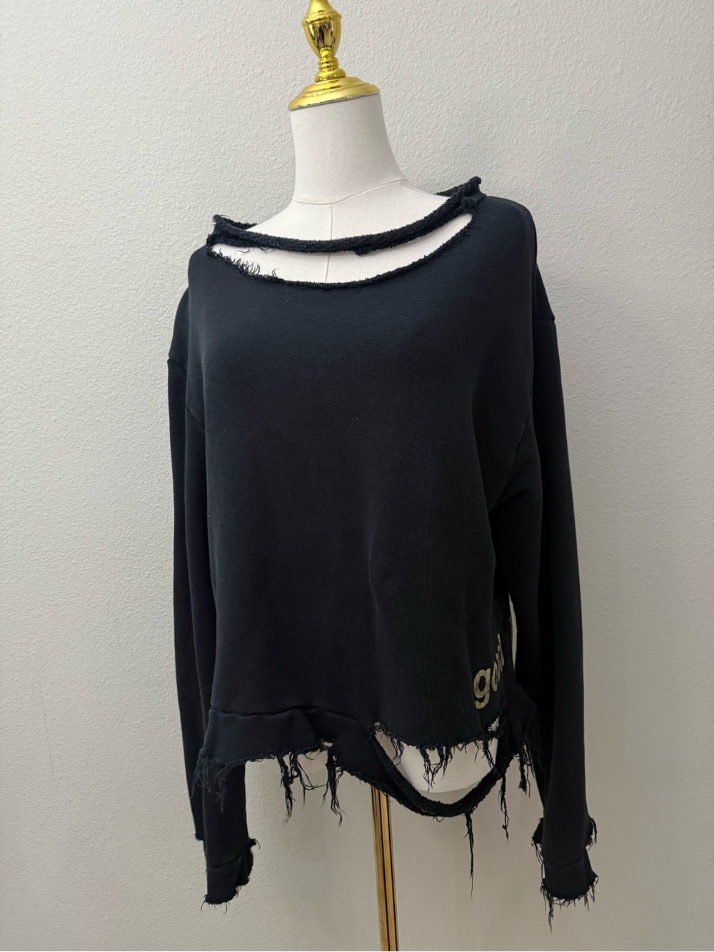 Good hYOUman Distressed Black Pullover Top sz M